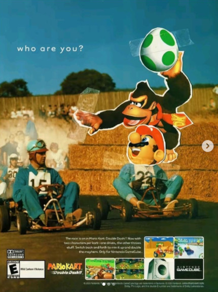 Ad per Nintendo. Foto anni '40 con due persone in primo piano che guidano i go-kart. Una di queste ha il viso di Super Mario e viaggia con Donkey King. Il claim recita "Who are you?".